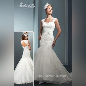 NWT Vintage Sample Lace Wedding Gown in White #3Y286